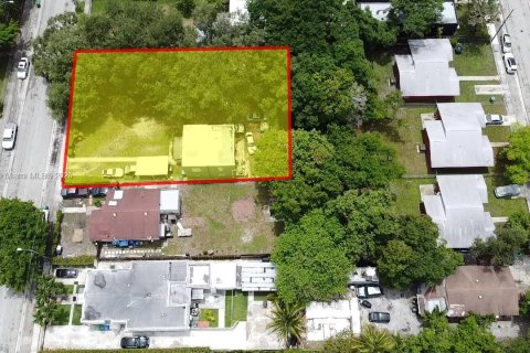 Villa ou maison à vendre à Miami, Floride: 5 chambres, 192.49 m2 № 1786480 - photo 3