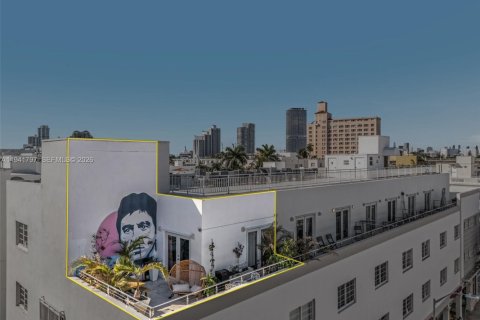 Condo in Miami Beach, Florida, 3 bedrooms  № 1998964 - photo 3