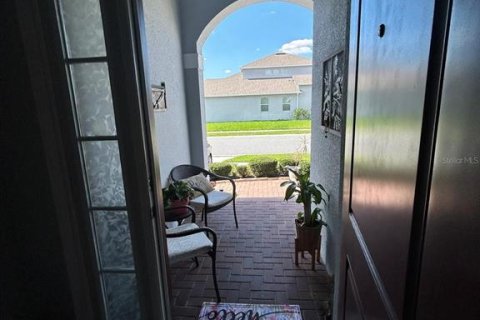 House in Davenport, Florida 3 bedrooms, 147.44 sq.m. № 2152060 - photo 4