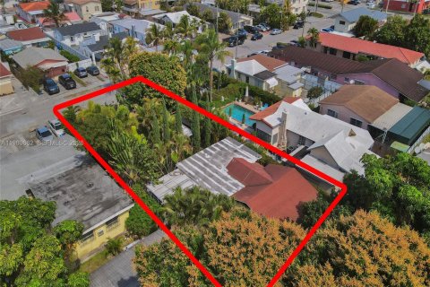 House in Miami, Florida 3 bedrooms, 140.93 sq.m. № 2043899 - photo 16
