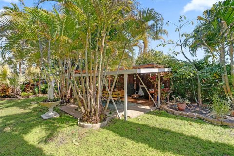 House in Miami, Florida 3 bedrooms, 140.93 sq.m. № 2043899 - photo 3