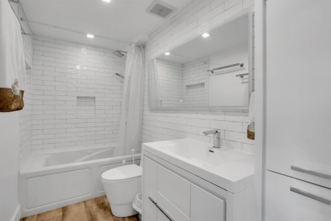 Condo in Fort Lauderdale, Florida, 2 bedrooms № 2082651 - photo 26