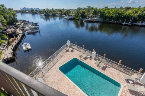 Condo in Fort Lauderdale, Florida, 2 bedrooms № 2082651 - photo 8