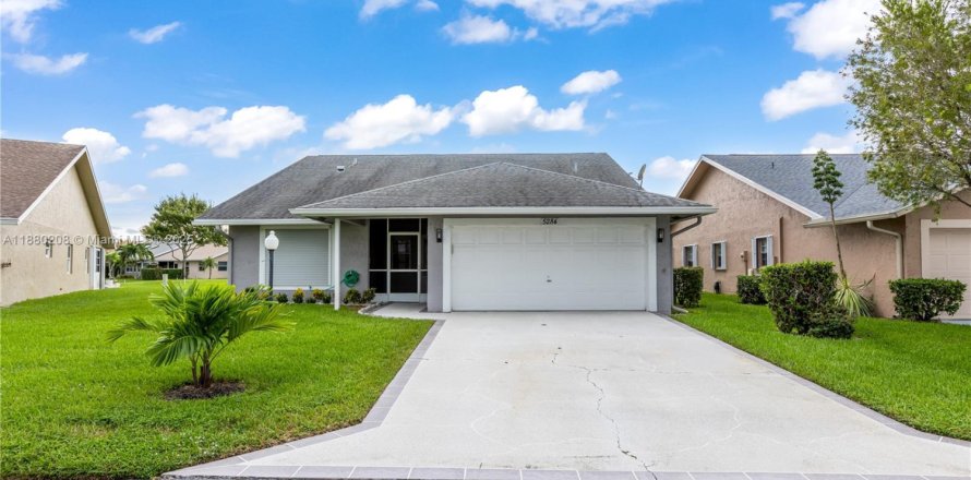 House in West Palm Beach, Florida 3 bedrooms, 149.48 sq.m. № 1978126