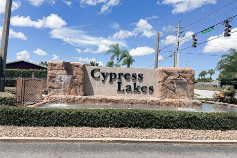 House in West Palm Beach, Florida 3 bedrooms, 149.48 sq.m. № 1978126 - photo 18