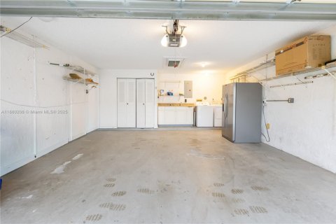 House in West Palm Beach, Florida 3 bedrooms, 149.48 sq.m. № 1978126 - photo 15