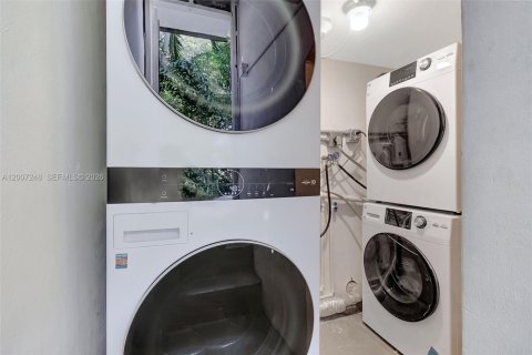 Снять в аренду квартиру в Майами-Бич, Флорида 37.16м2, № 2071284 - фото 14