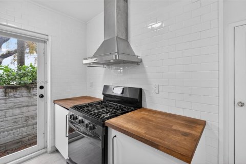 Снять в аренду квартиру в Майами-Бич, Флорида 37.16м2, № 2071284 - фото 8