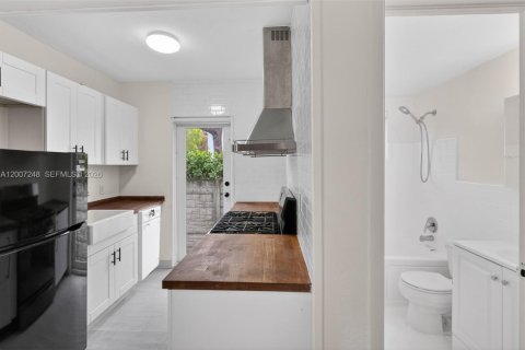 Снять в аренду квартиру в Майами-Бич, Флорида 37.16м2, № 2071284 - фото 12