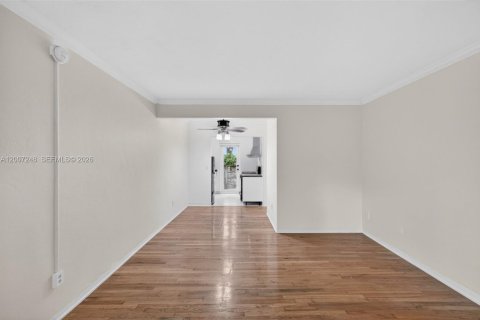 Снять в аренду квартиру в Майами-Бич, Флорида 37.16м2, № 2071284 - фото 6