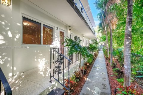 Снять в аренду квартиру в Майами-Бич, Флорида 37.16м2, № 2071284 - фото 21