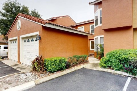Townhouse in Altamonte Springs, Florida 3 bedrooms, 147.62 sq.m. № 2291918 - photo 3