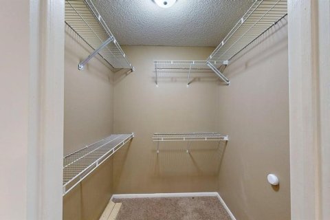 Townhouse in Altamonte Springs, Florida 3 bedrooms, 147.62 sq.m. № 2291918 - photo 21