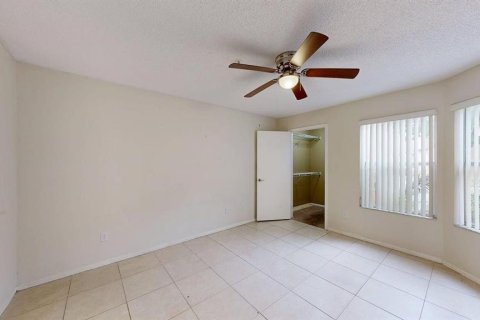 Townhouse in Altamonte Springs, Florida 3 bedrooms, 147.62 sq.m. № 2291918 - photo 20