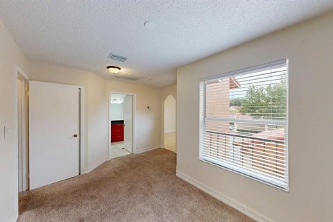 Townhouse in Altamonte Springs, Florida 3 bedrooms, 147.62 sq.m. № 2291918 - photo 30