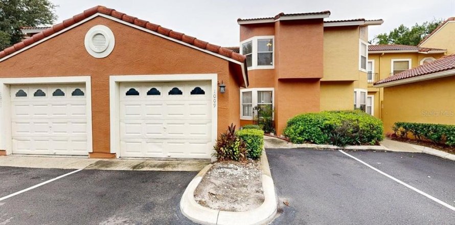 Townhouse in Altamonte Springs, Florida 3 bedrooms, 147.62 sq.m. № 2291918