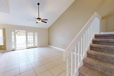 Townhouse in Altamonte Springs, Florida 3 bedrooms, 147.62 sq.m. № 2291918 - photo 7