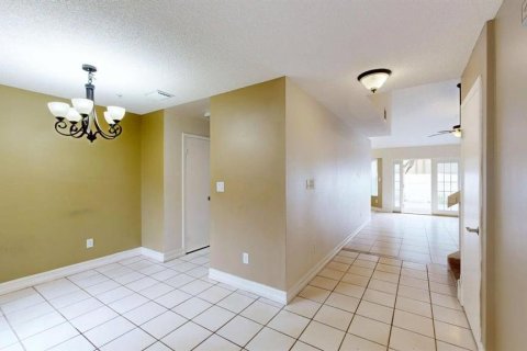 Townhouse in Altamonte Springs, Florida 3 bedrooms, 147.62 sq.m. № 2291918 - photo 23