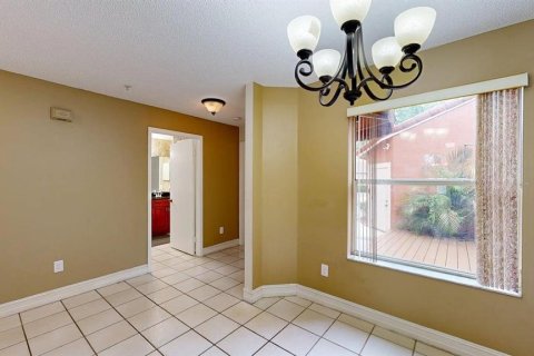 Townhouse in Altamonte Springs, Florida 3 bedrooms, 147.62 sq.m. № 2291918 - photo 15