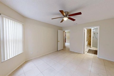 Townhouse in Altamonte Springs, Florida 3 bedrooms, 147.62 sq.m. № 2291918 - photo 22