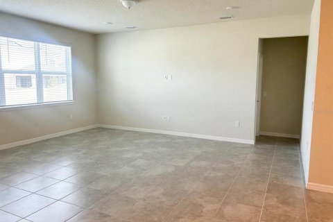 Villa ou maison à louer à Davenport, Floride: 4 chambres, 171.87 m2 № 2399368 - photo 6