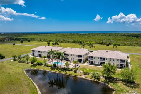 Condo à Punta Gorda, Floride, 3 chambres  № 2139588
