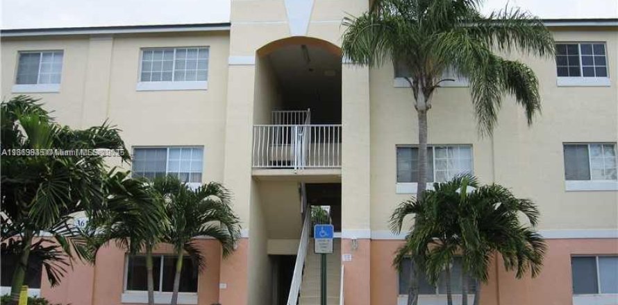 Condo à Hollywood, Floride, 1 chambre № 1895516