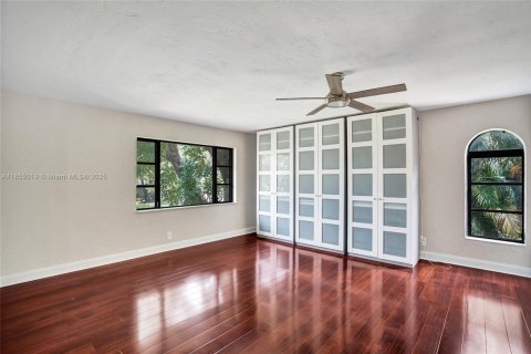 Townhouse in Lauderhill, Florida 2 bedrooms, 133.41 sq.m. № 1877928 - photo 9