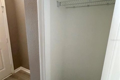 Casa en alquiler en Kissimmee, Florida, 4 dormitorios, 171.68 m2 № 2114796 - foto 4