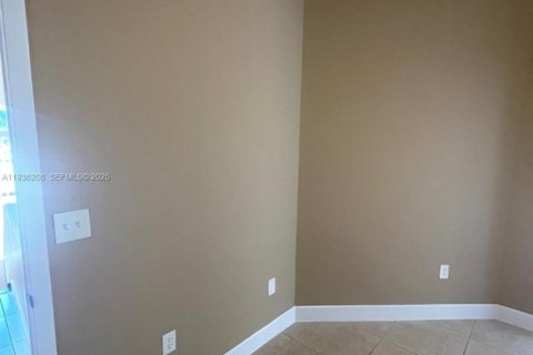 Touwnhouse à louer à Homestead, Floride: 3 chambres, 123.47 m2 № 1994252 - photo 9