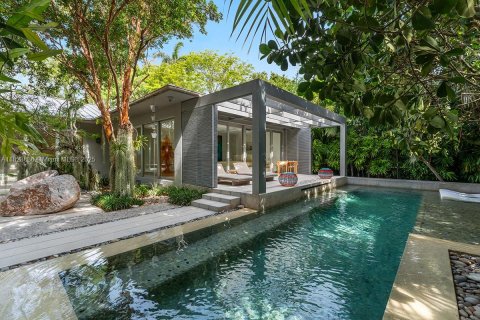House in Miami Beach, Florida 4 bedrooms, 525.46 sq.m. № 1790878 - photo 3