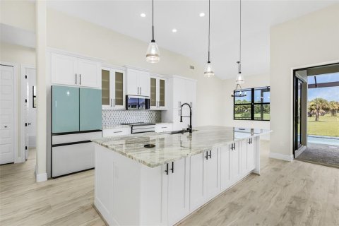 Casa en venta en Punta Gorda, Florida, 3 dormitorios, 189.99 m2 № 1894974 - foto 6