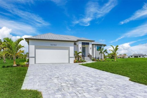 Casa en venta en Punta Gorda, Florida, 3 dormitorios, 189.99 m2 № 1894974 - foto 3