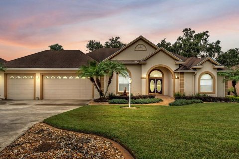 Casa en venta en Winter Haven, Florida, 3 dormitorios, 213.21 m2 № 1919509 - foto 1