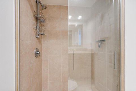Condo in Fort Lauderdale, Florida, 2 bedrooms  № 2250835 - photo 30