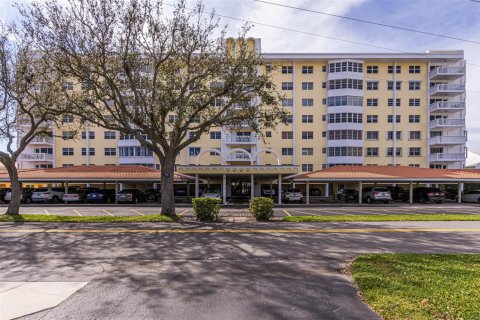 Condo in Fort Lauderdale, Florida, 2 bedrooms  № 2250835