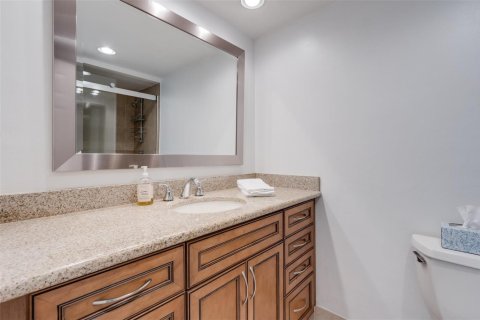 Condo in Fort Lauderdale, Florida, 2 bedrooms  № 2250835 - photo 29