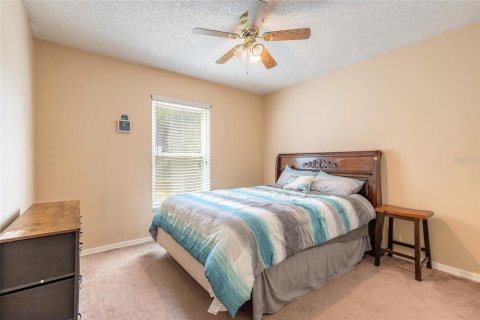 House in Deltona, Florida 3 bedrooms, 115.57 sq.m. № 1797837 - photo 9