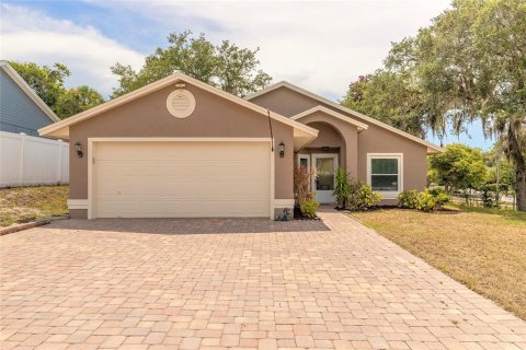 House in Deltona, Florida 3 bedrooms, 115.57 sq.m. № 1797837 - photo 4