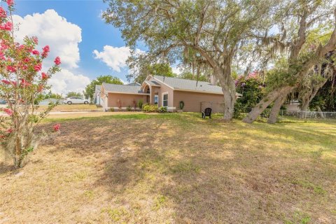 House in Deltona, Florida 3 bedrooms, 115.57 sq.m. № 1797837 - photo 5