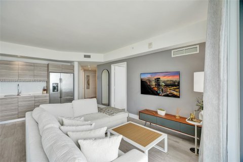 Copropriété à louer à Miami, Floride: 2 chambres, 90.3 m2 № 1960758 - photo 7