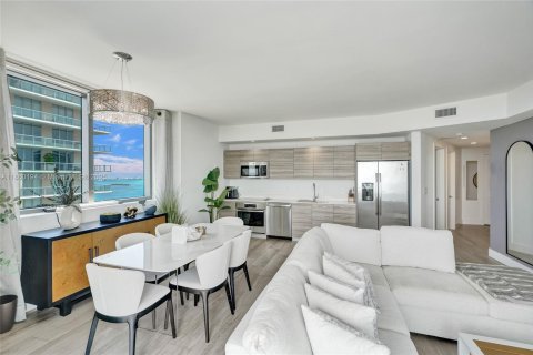 Copropriété à louer à Miami, Floride: 2 chambres, 90.3 m2 № 1960758 - photo 10