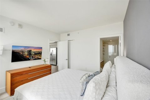 Copropriété à louer à Miami, Floride: 2 chambres, 90.3 m2 № 1960758 - photo 14