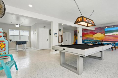 Commercial property in Sarasota, Florida 8 bedrooms, 602.94 sq.m. № 1821307 - photo 27