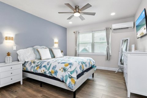 Commercial property in Sarasota, Florida 8 bedrooms, 602.94 sq.m. № 1821307 - photo 18
