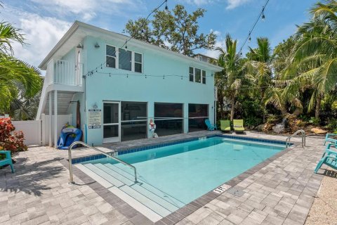 Commercial property in Sarasota, Florida 8 bedrooms, 602.94 sq.m. № 1821307 - photo 21