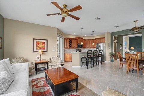 House in North Port, Florida 2 bedrooms, 134.52 sq.m. № 2203980 - photo 11