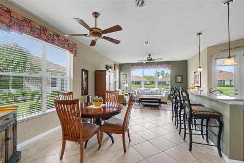 House in North Port, Florida 2 bedrooms, 134.52 sq.m. № 2203980 - photo 12