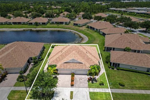 House in North Port, Florida 2 bedrooms, 134.52 sq.m. № 2203980 - photo 4