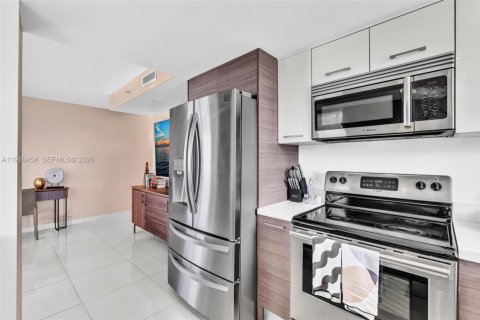 Copropriété à louer à Bay Harbor Islands, Floride: 2 chambres, 106.84 m2 № 2184555 - photo 25